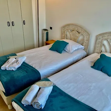 Les Pins Yourhosthelper Cagnes-sur-Mer